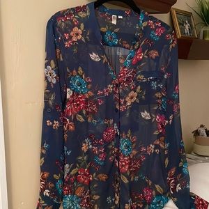 Kut from the Cloth button blouse